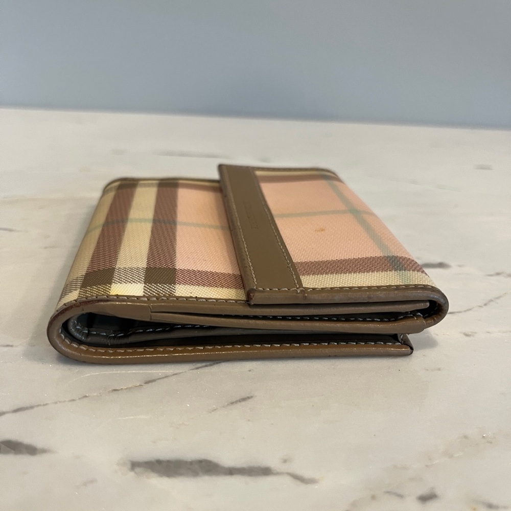 Burberry Nova Check Pastel bifold wallet - Picture 9 of 11